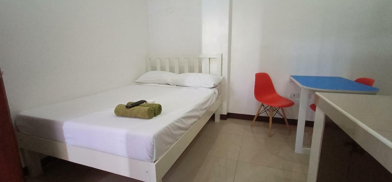 Clark-Pad Inn, Angeles City Екстер'єр фото
